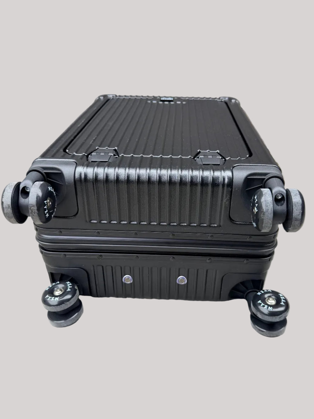 VYZN Carry-On Roller Suitcase